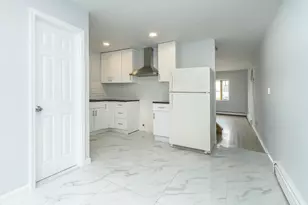 61 Kingfisher Rd, Levittown, NY 11756 - Photo 17