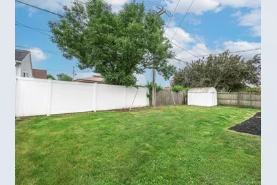 61 Kingfisher Road, Levittown, NY 11756 - Photo 25