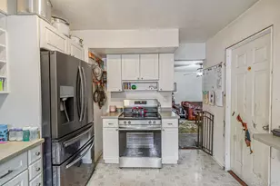 35 Franklin Ave, Mastic, NY 11950 - Photo 7