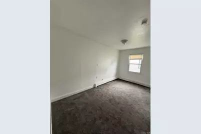 [Address not provided], Levittown, NY 11756 - Photo 9