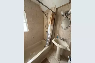 [Address not provided], Levittown, NY 11756 - Photo 7