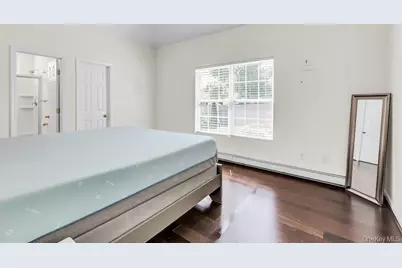 2 Lincoln Avenue, Islip Terrace, NY 11752 - Photo 9