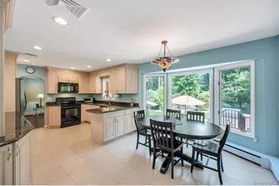 10 S Lot Road, Smithtown, NY 11787 - Photo 13
