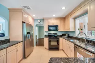 10 S Lot Rd, Smithtown, NY 11787 - Photo 11