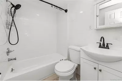 15 Belmont Boulevard, Elmont, NY 11003 - Photo 27