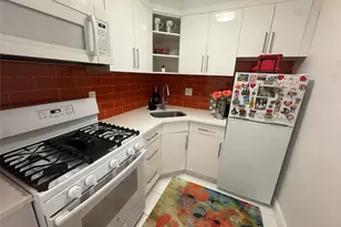 35 Stewart Pl, Mount Kisco, NY 10549 - Photo 7