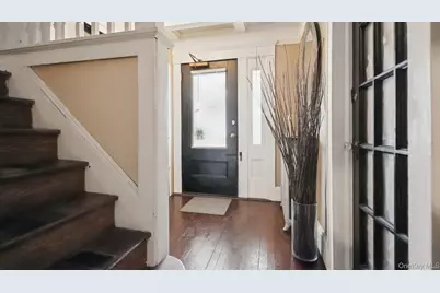 22 Mount Joy Place, New Rochelle, NY 10801 - Photo 5
