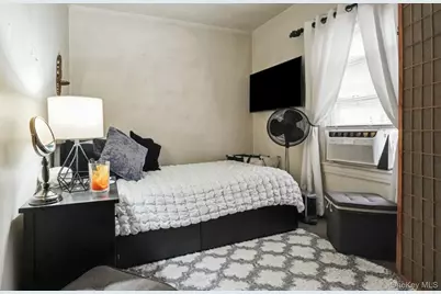 22 Mount Joy Place, New Rochelle, NY 10801 - Photo 19