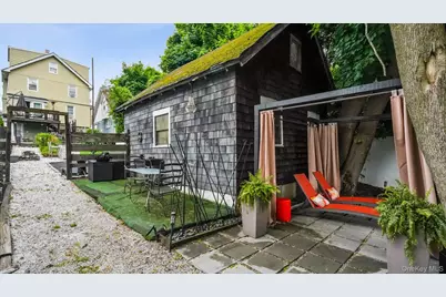 22 Mount Joy Place, New Rochelle, NY 10801 - Photo 37