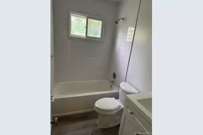 360 Larkfield Road #18, East Northport, NY 11731 - Photo 9