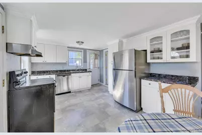 66 Oxhead Road, Centereach, NY 11720 - Photo 17