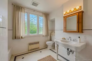 2802 Miles Ave, Bronx, NY 10465 - Photo 23