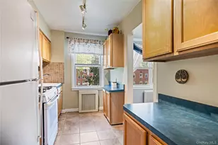 1 Edwards St, Roslyn Heights, NY 11577 - Photo 15