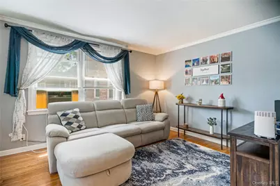 1 Edwards Street #2D, Roslyn Heights, NY 11577 - Photo 3
