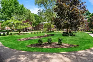 1 Edwards St, Roslyn Heights, NY 11577 - Photo 11