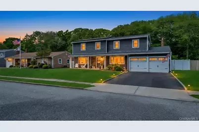 20 Canterbury Court, Oakdale, NY 11769 - Photo 3