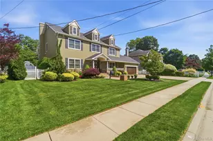 27 Davison Pl, Rockville Centre, NY 11570 - Photo 5