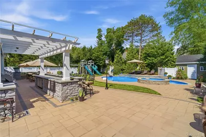 27 Davison Place, Rockville Centre, NY 11570 - Photo 37