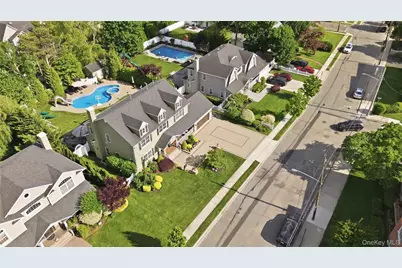 27 Davison Place, Rockville Centre, NY 11570 - Photo 45