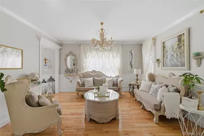 27 Davison Place, Rockville Centre, NY 11570 - Photo 15