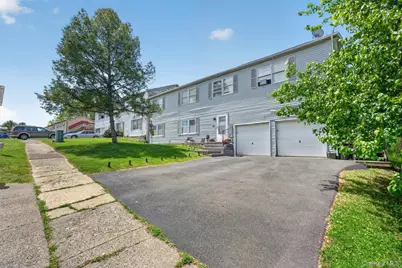 27-28 Williamsburg Drive, Newburgh, NY 12550 - Photo 3