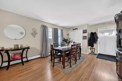 27-28 Williamsburg Drive, Newburgh, NY 12550 - Photo 11