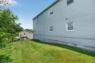 27-28 Williamsburg Dr, Newburgh, NY 12550 - Photo 41