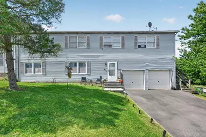 27-28 Williamsburg Drive, Newburgh, NY 12550 - Photo 1