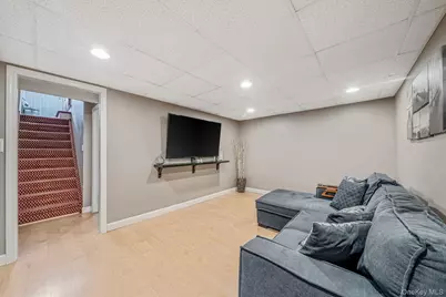 262 W 9th Street, Deer Park, NY 11729 - Photo 27
