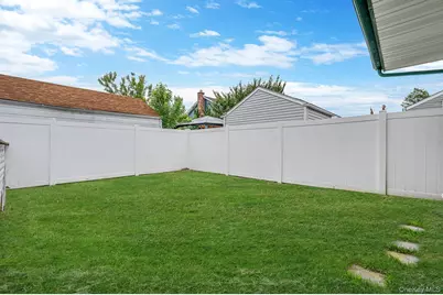 10 Gordon Avenue, Westbury, NY 11590 - Photo 27