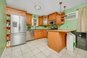 21 Probst Dr, Shirley, NY 11967 - Photo 5