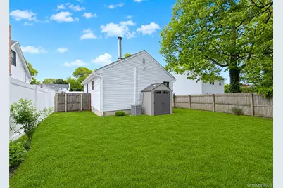 228 Hampton Avenue, Mastic, NY 11950 - Photo 17