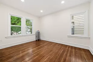 91-22 Springfield Blvd, Queens Village, NY 11428 - Photo 9