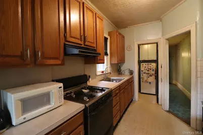1918 Holland Avenue, Bronx, NY 10462 - Photo 7