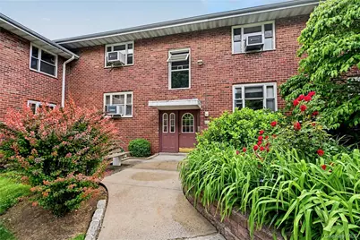 10 Dehaven Drive #2E, Yonkers, NY 10703 - Photo 1