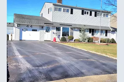 44 Return Lane, Levittown, NY 11756 - Photo 1