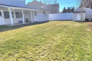 44 Return Ln, Levittown, NY 11756 - Photo 21