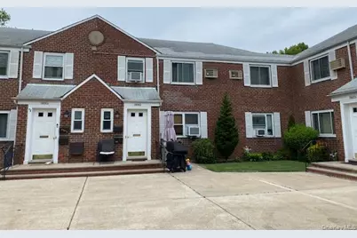 254-25 75th Avenue #2nd fl, Glen Oaks, NY 11004 - Photo 3