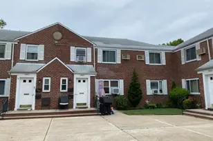 254-25 75th Ave, Glen Oaks, NY 11004 - Photo 3