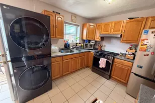 934 Balcom Ave, Bronx, NY 10465 - Photo 9