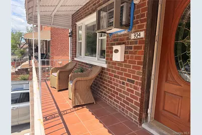 934 Balcom Avenue, Bronx, NY 10465 - Photo 5