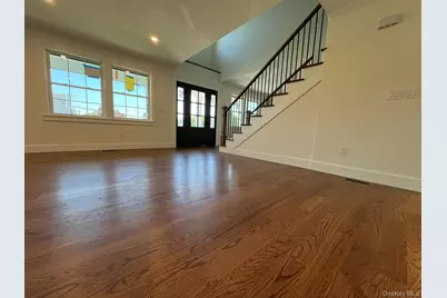 158 Lee Avenue, Hicksville, NY 11801 - Photo 5