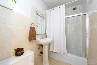 61-20 Grand Central #B 708, Forest Hills, NY 11375 - Photo 15