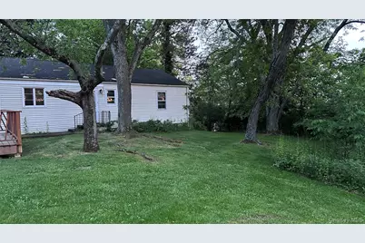 60 Shirley Avenue, Fishkill, NY 12524 - Photo 9