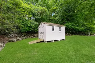 9 S Cranford Rd, Bardonia, NY 10954 - Photo 27