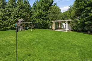 19 Gruber Dr, Glen Cove, NY 11542 - Photo 17