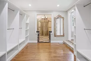 19 Gruber Dr, Glen Cove, NY 11542 - Photo 11