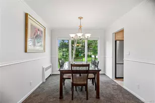 32 Elderberry Ln E, Valley Stream, NY 11581 - Photo 11