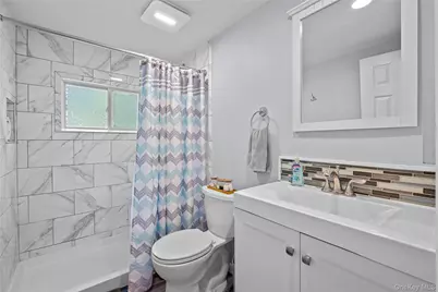 46 Hewitt Boulevard, Center Moriches, NY 11934 - Photo 21