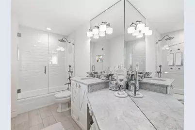 227 Hamlet Drive, Jericho, NY 11753 - Photo 25
